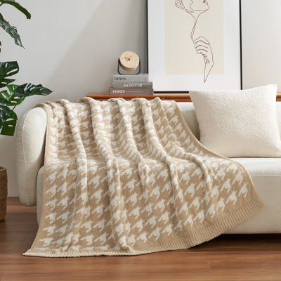 Houndstooth Knit Throw Blanket Soft Reversible Feather Yarn Throw for Couch or Bed
