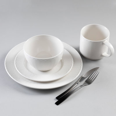 Bunnie 16 Piece Ceramic Dinnerware Set - Service for 4