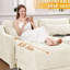 Trois places en chenille beige, 2 repose-pieds mobiles, coussin lombaire, rembourrage en mousse, conception élégante des accoudoirs, options de configuration flexibles en chenille avec mousse de résilience de soutien, base en bois robuste,-120913091