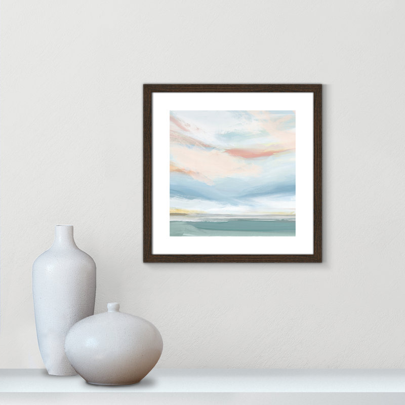 «Delphi Sweetness I» par Isabelle Z - reproduction, Papier avec cadre en bois de noyer, H 18,25 po x l 18,25 po x P 0,75 po