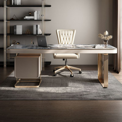Bureau minimaliste et léger
