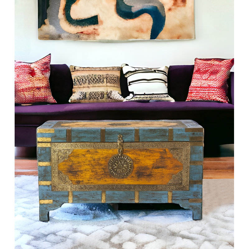 Hand Painted Brass Inlay Solid Wood Storage Trunk Hand Painted Brass Inlay Solid Wood Storage Trunk