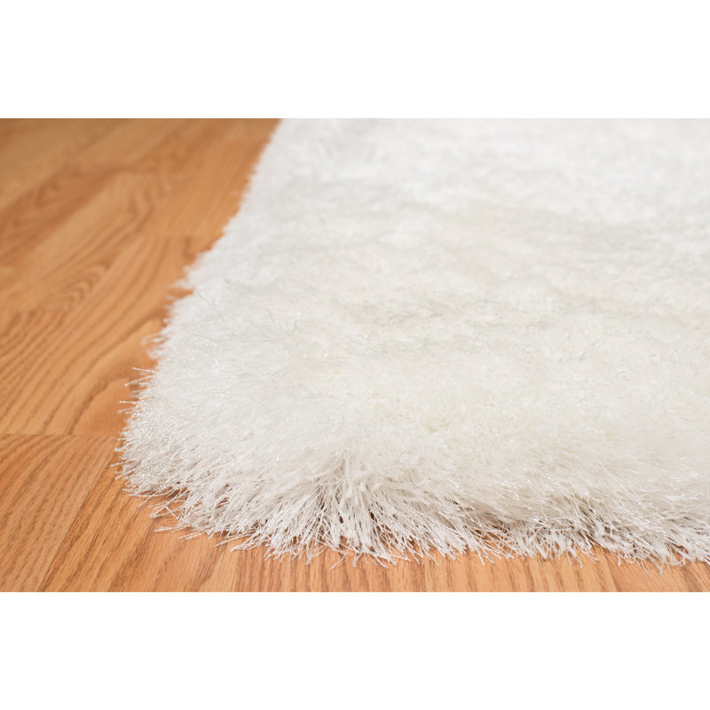Tapis blanc Kristian, Rectangle 2 pi 7 po x 3 pi 11 po