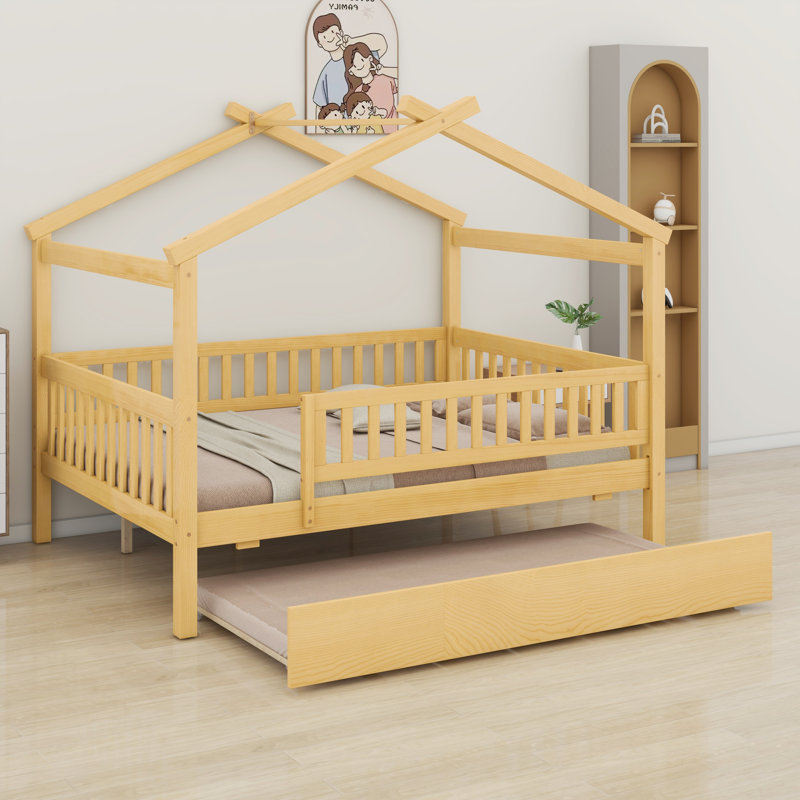 Lit en bois avec couchette