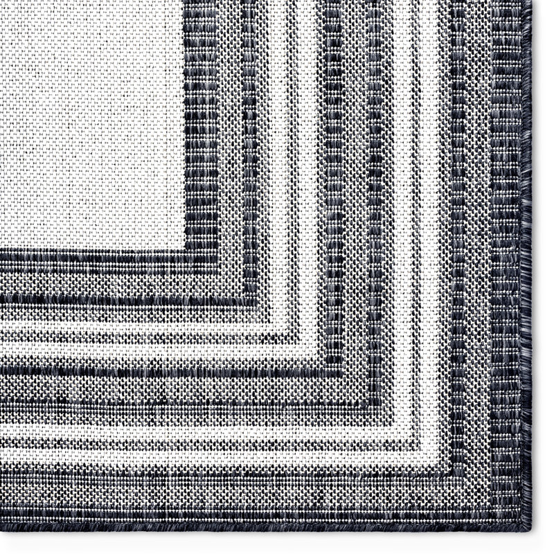 Tapis intérieur / extérieur gris / noir Nicole, Rectangle 7 pi 9 po x 10 pi 2 po