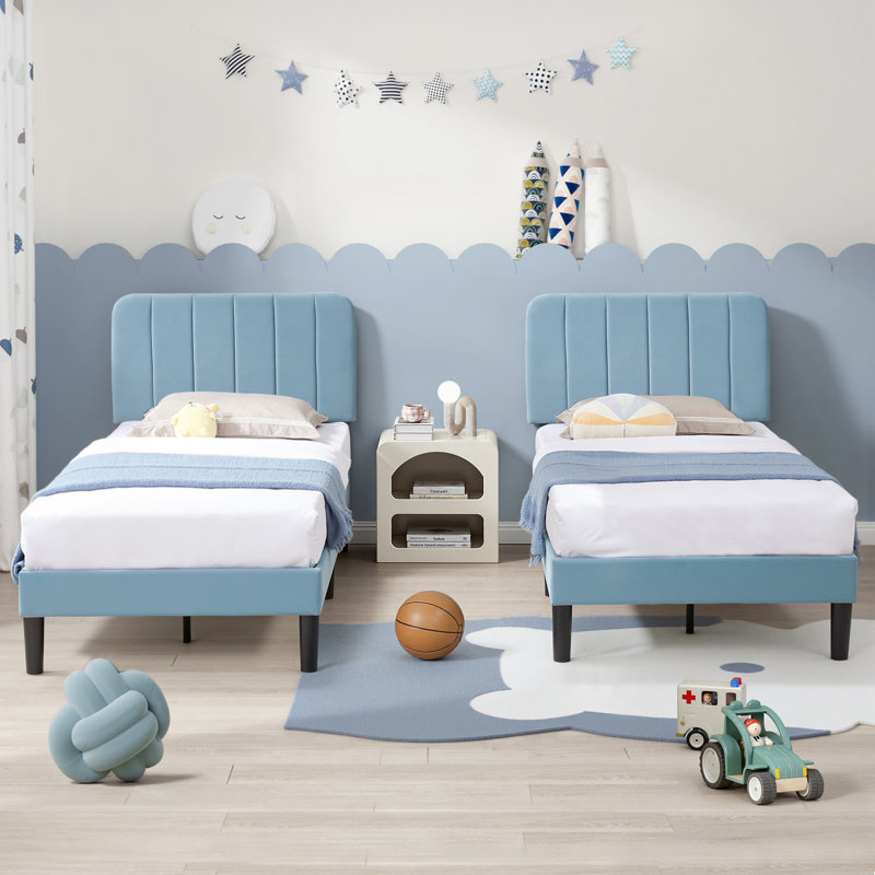 Ensemble de 2 lits plateforme tapissier simple Bedias, cadre de lit en velours avec tête de lit ajustable à canal vertical, support de lattes en bois, aucun sommier requis, silencieux, bleu clair