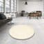 Tapis beige contemporain-1010439619