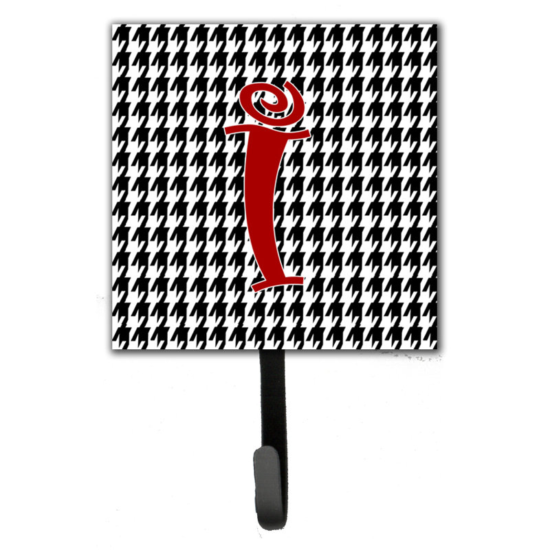 Crochet mural houndstooth monogramme, I