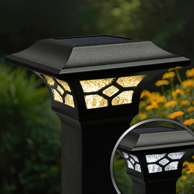 Black Aluminum LED Solar Post Cap with Glass Lens