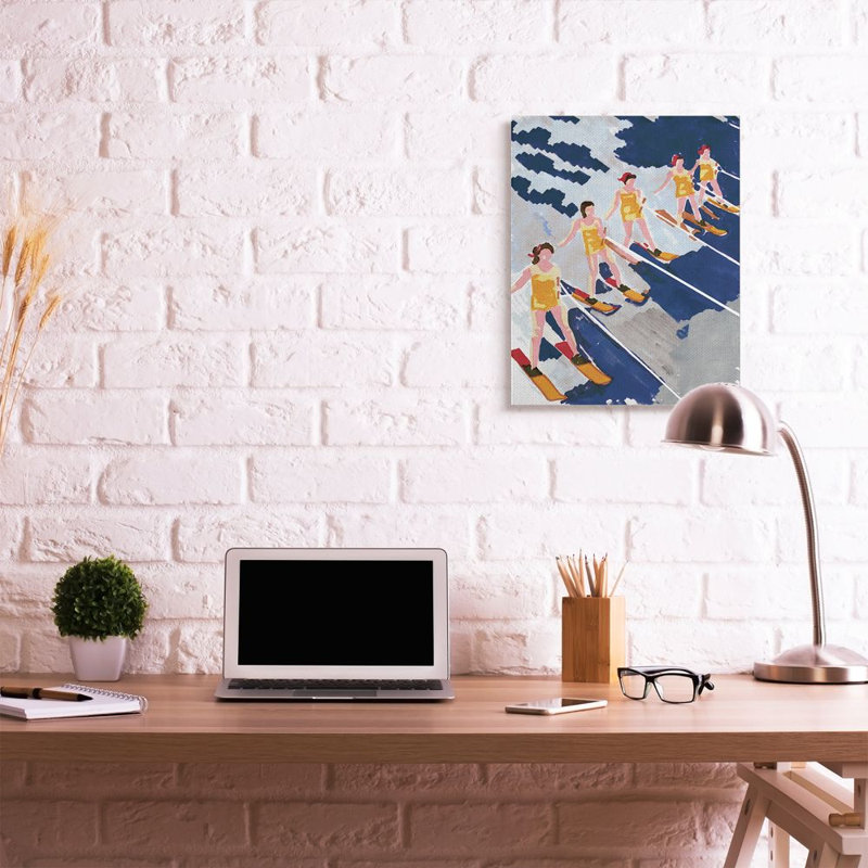 «Retro Waterski Women», peinture à l'aquarelle bleue et jaune surdimensionnée par Stellar Design Studio, Toile tendue