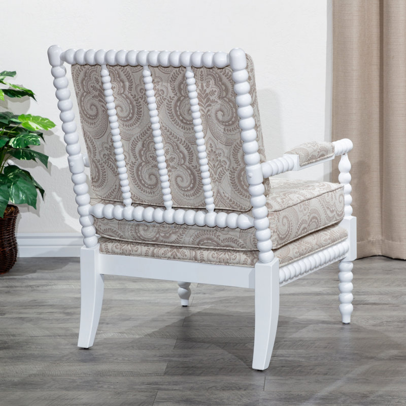 Fauteuil Spindle en blanc avec revêtement en cachemire taupe, construction, assise chic H 40 po, motif cachemire 16 po x 27 po
