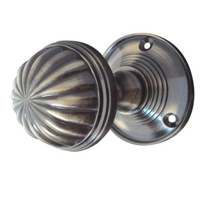 Passage Knobset