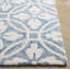 Tapis ivoire / bleu en laine / coton touffeté à la main Metro 388-1567680099