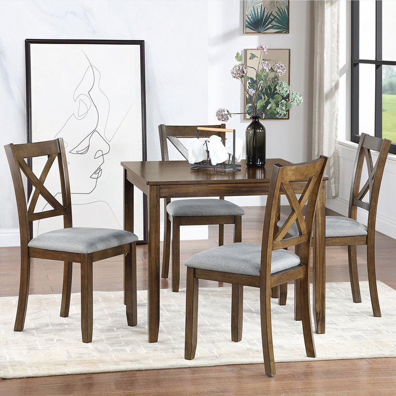 Ensemble repas pour quatre personnes, Brun / Noyer