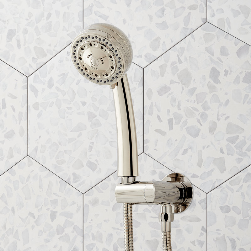 Pomme de douche à main traditionnelle 1,8 gal / min avec aération, Nickel poli