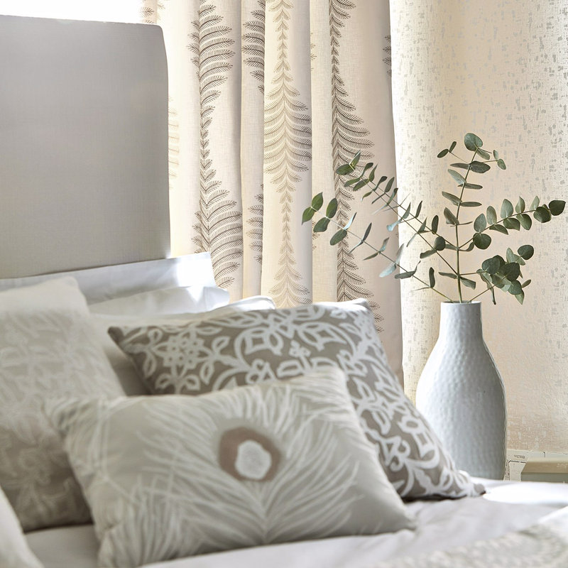 Lucielle Fabric, Chalk/Linen