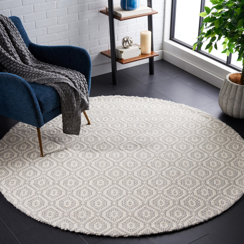Brenlee Hand Woven Performance Geometric Rug, Round 6'