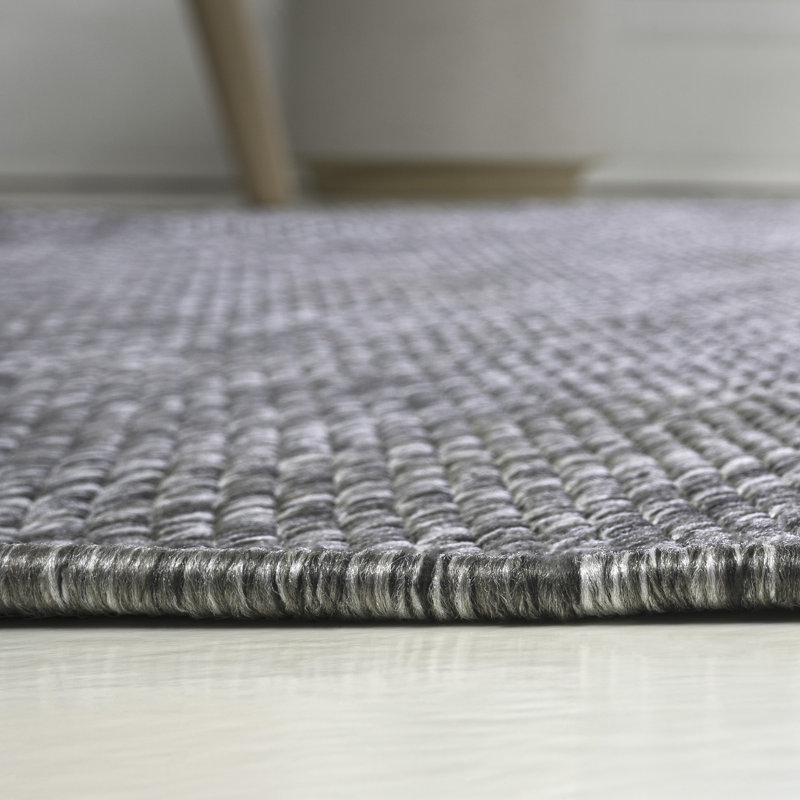 Ollin Modern Rustic Organic Curve Gray Indoor/Outdoor Rug, Novelty 5'3" x 7'7"