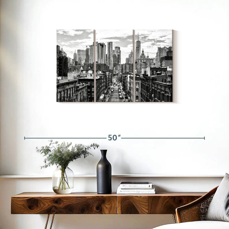 Rorry Financial District, 20" H x 33" W
