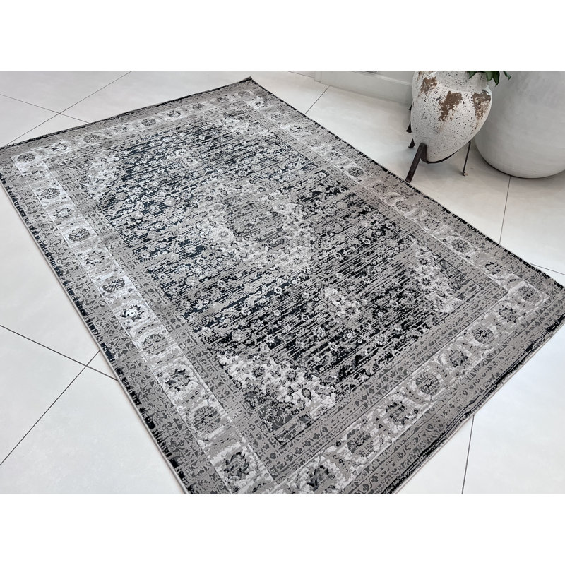 Tapis persan à aspect oriental délavé, Rectangle 5 pi 3 po x 7 pi 5 po