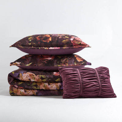 Contemporary Design Comforter Set