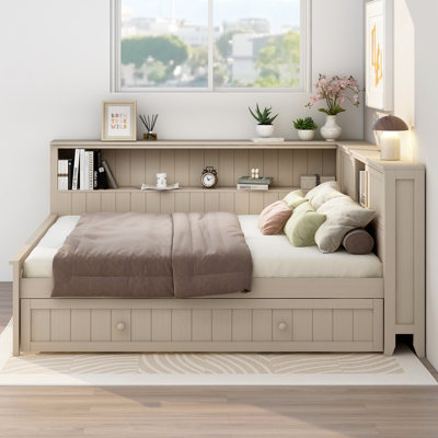 Lit de jour pleine grandeur en bois avec tablettes de rangement et lit gigogne
