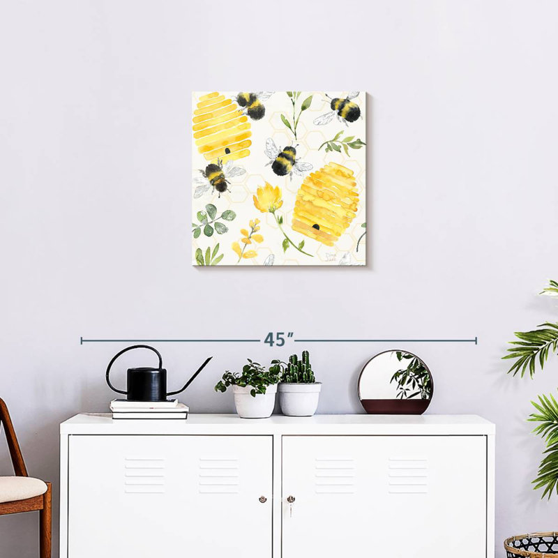 Bee Harmony III, 20" H x 20" W