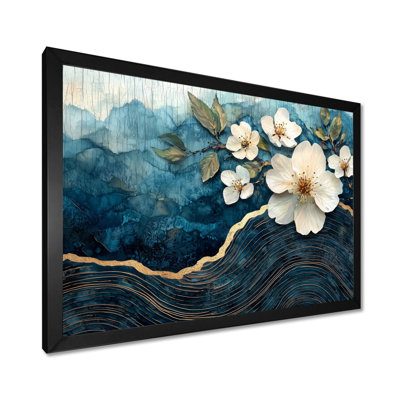 Fleur de pommier dans une rivière à encre dorée et bleue I - art floral sur toile Apple Blossom