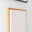 TOUT BLANC Tableau mural en tissu de boue africain, cadre flottant en teck texturé-124340786