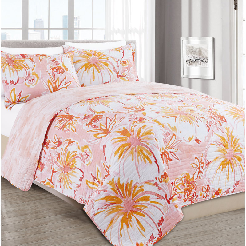 Polyester Machine Printed Floral Quilt, King/Cal King Quilt + 2 Shams