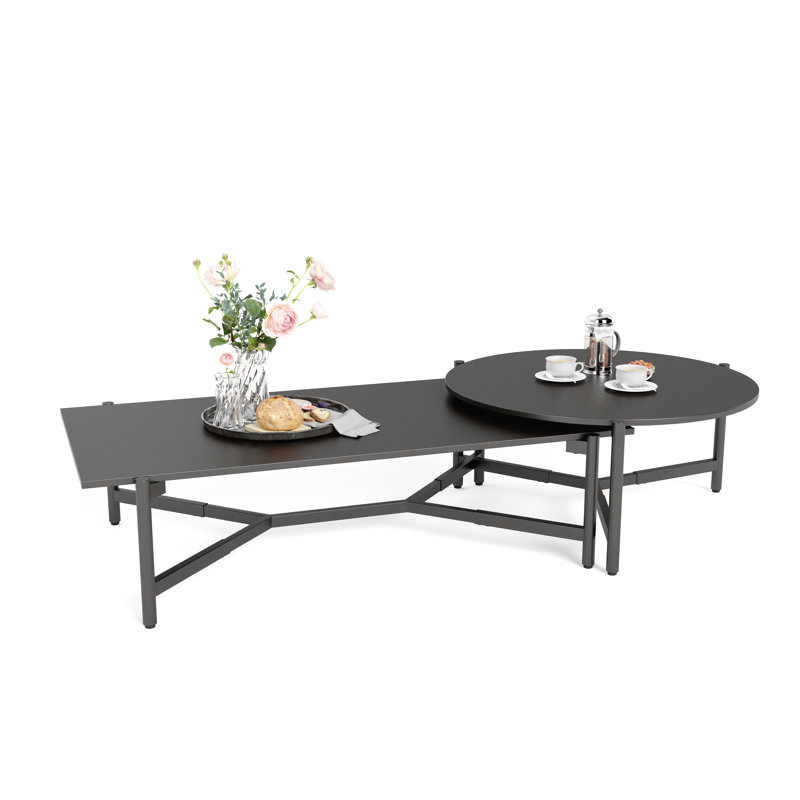 Deux tables basses (une carrée et une ronde)