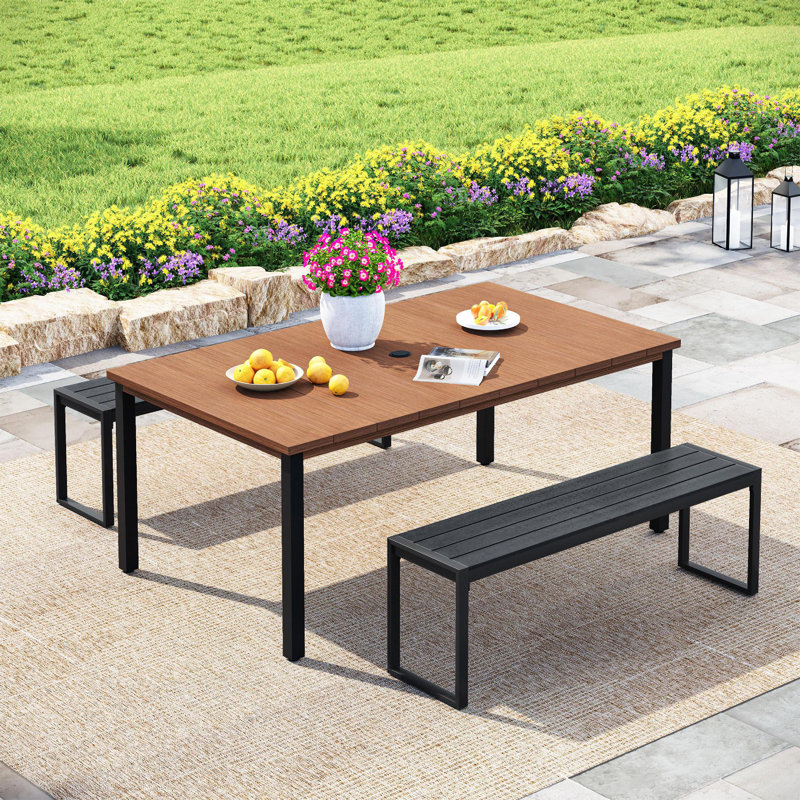Ensemble de salle à manger de patio avec table de salle à manger rectangulaire et 2 bancs en faux bois, Brun / bois brossé