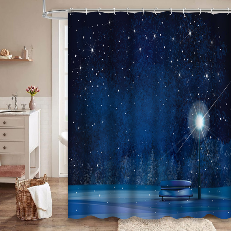 Rideau de douche avec 12 crochets Winter Wonderland Night Snow Forest, L 72 po x l 84 po