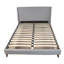 Lit tapissier avec 2 tables de chevet