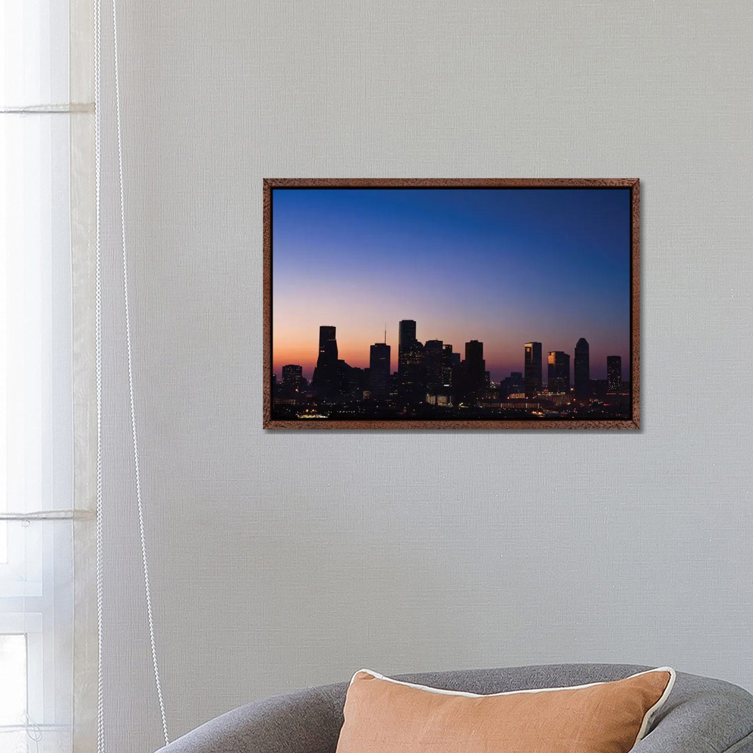 Texas, Houston Skyline in der Morgendämmerung von Rob Tilley - Galerie-umwickelte Leinwand Giclée auf Leinwand