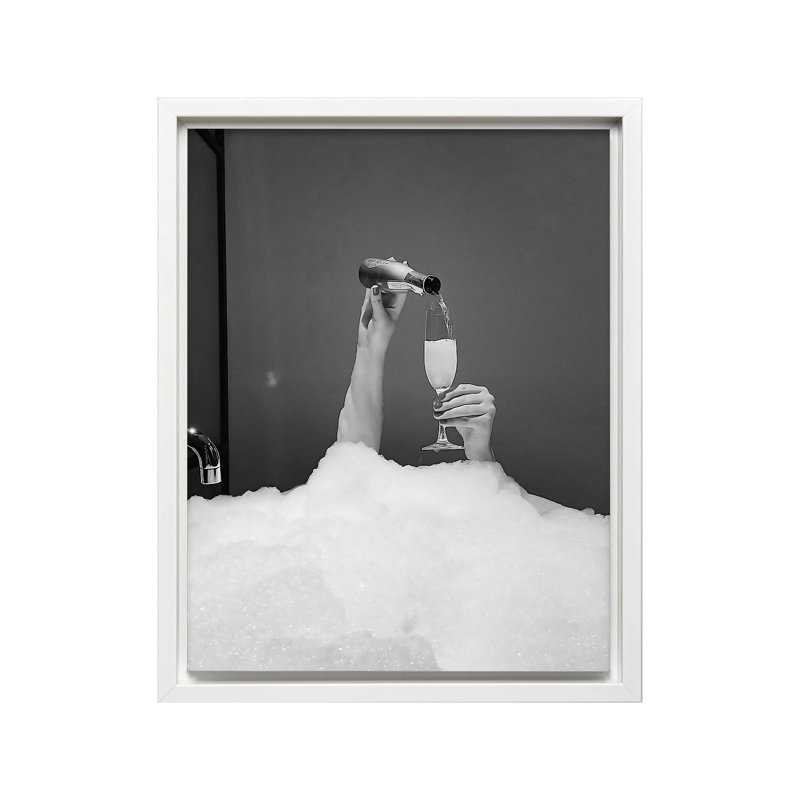 Boire du vin dans un bain moussant, Canvas, White Framed, 16"H x 20"W