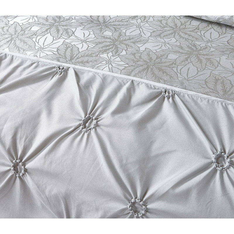 Cairnbrook Damask Duvet Cover Set with Pillowcases Included, Kingsize - 2 Standard Pillowcases, Silver
