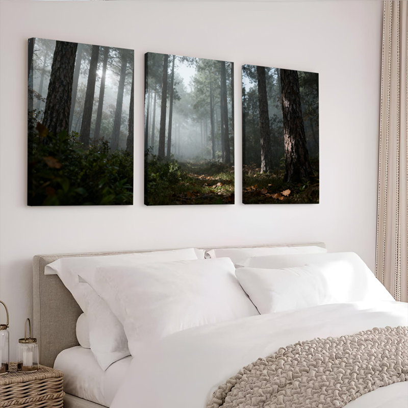 Ensemble de 3 tableaux sur toile représentant un paysage naturel de forêt brumeuse, H 24 po x l 48 po