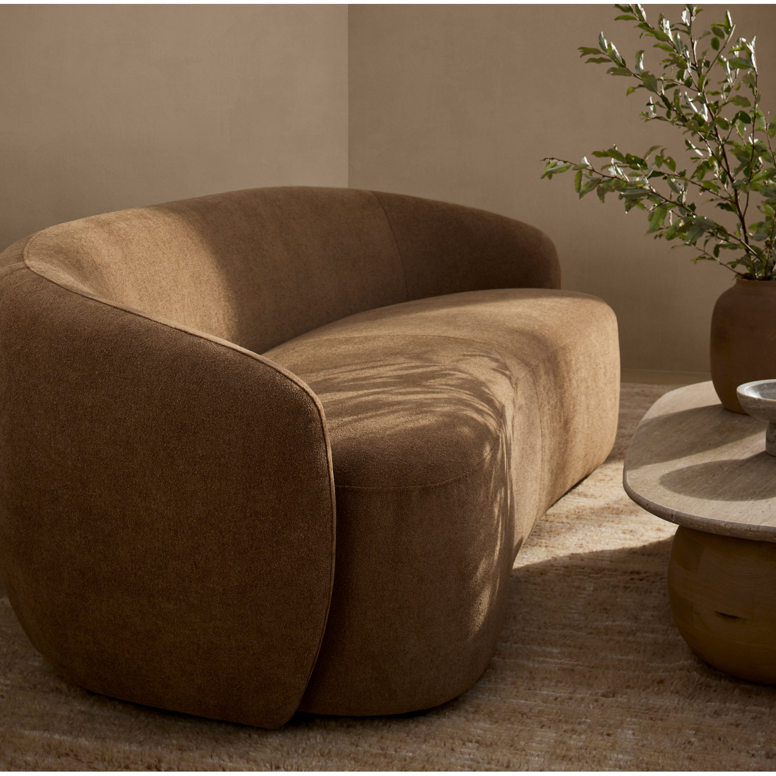 Amadora 90'' Curved Sofa, Elite Camel