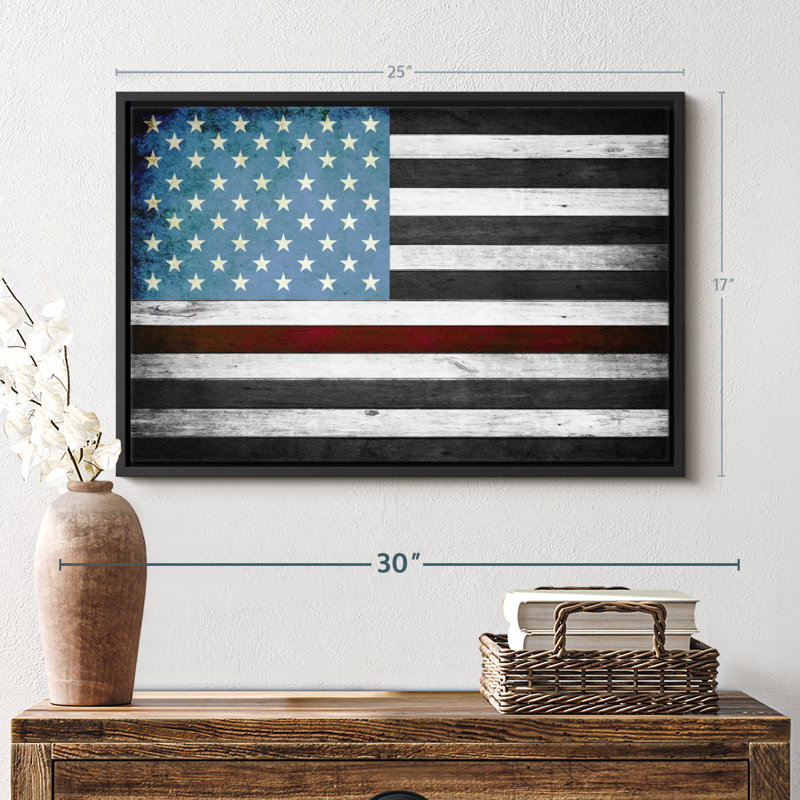 «Flags», impression sur toile avec drapeau en bois, H 17 po x l 25 po
