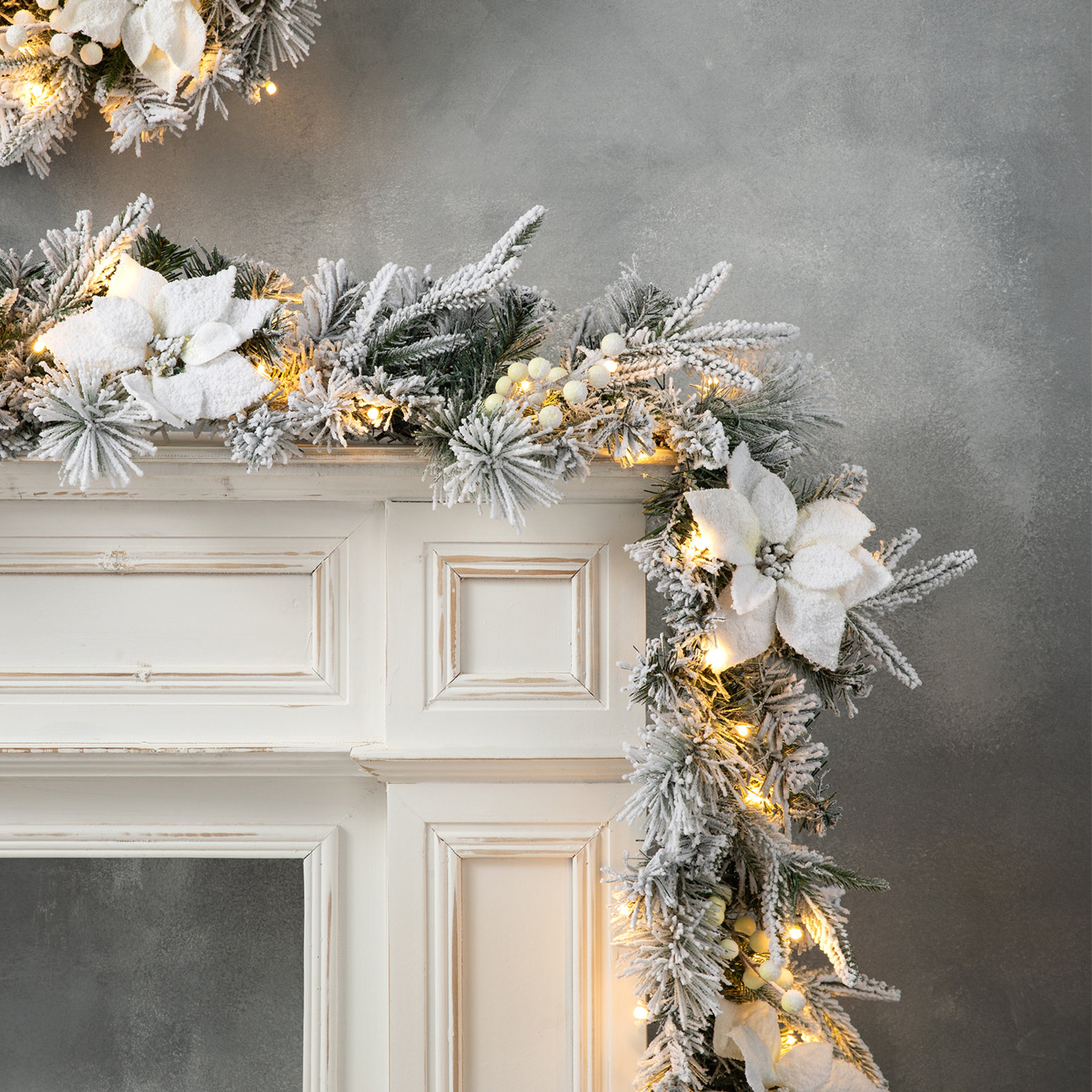 Ernberg 108'' in. Lighted Faux Pine Garland