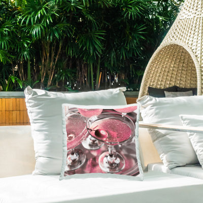 Coussin d'extérieur scintillant rose Martinis par Lil 'Rue