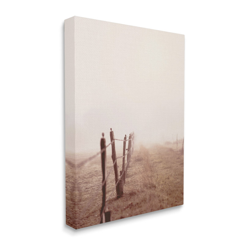 «Quiet Foggy Countryside» par Leah Straatsma, H 48 po x l 36 po