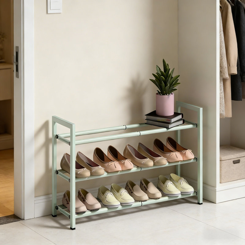 Range-chaussures en métal