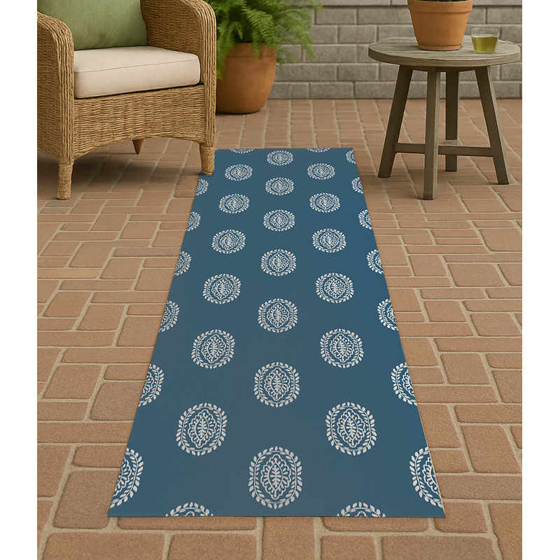 Maddy Non Slip Outdoor Rug, Runner 2'6" x 8'