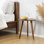 Table de bout en bois massif à 3 pieds avec plateau triangulaire Azori