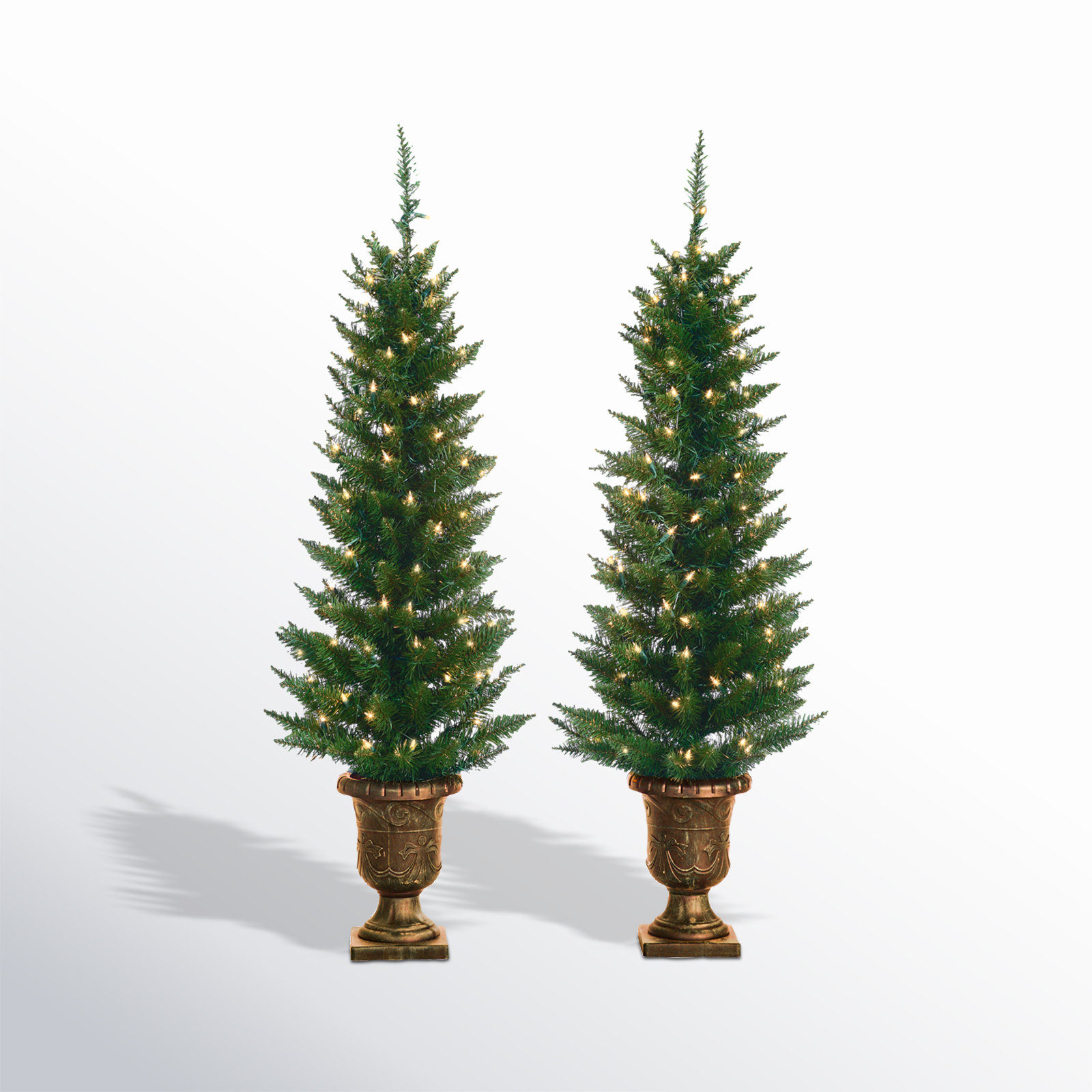 Hadijatou Lighted Artificial Pine Christmas Tree, 4'
