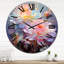 Horloge murale délicate et florale-93381179