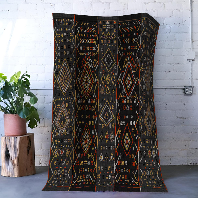 Tapis décoratif multicolore à motifs géométriques aux tons foncés, Rectangle 3 pi 11,24 po x 5 pi 10,87 po