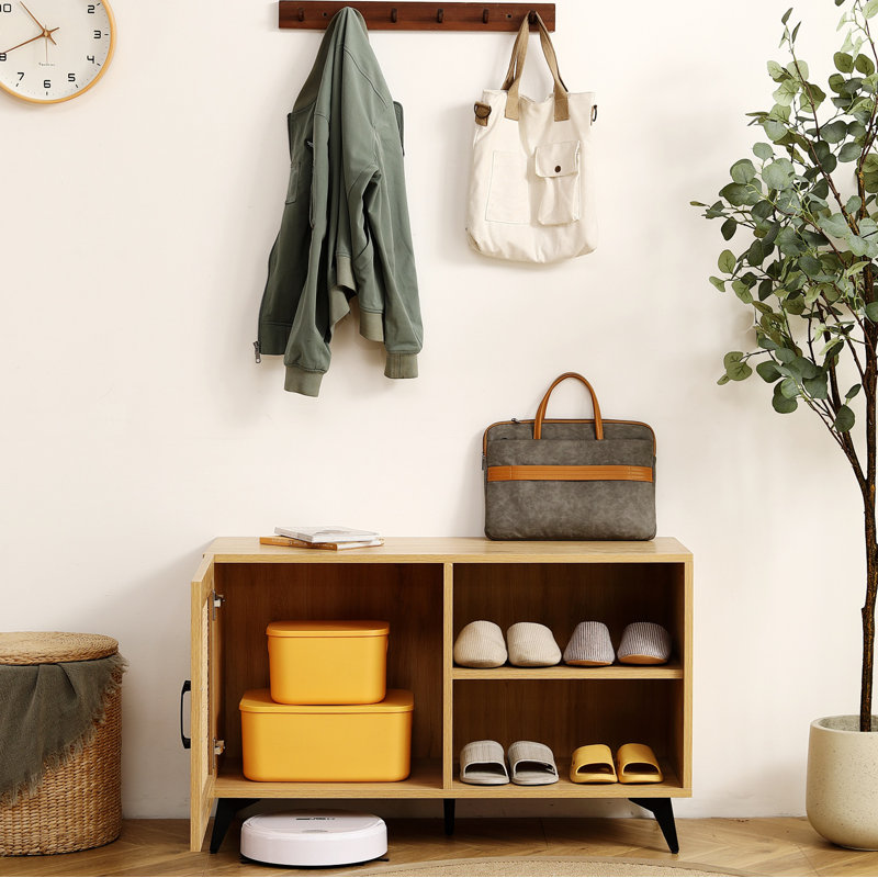 Petite armoire de rangement en bois